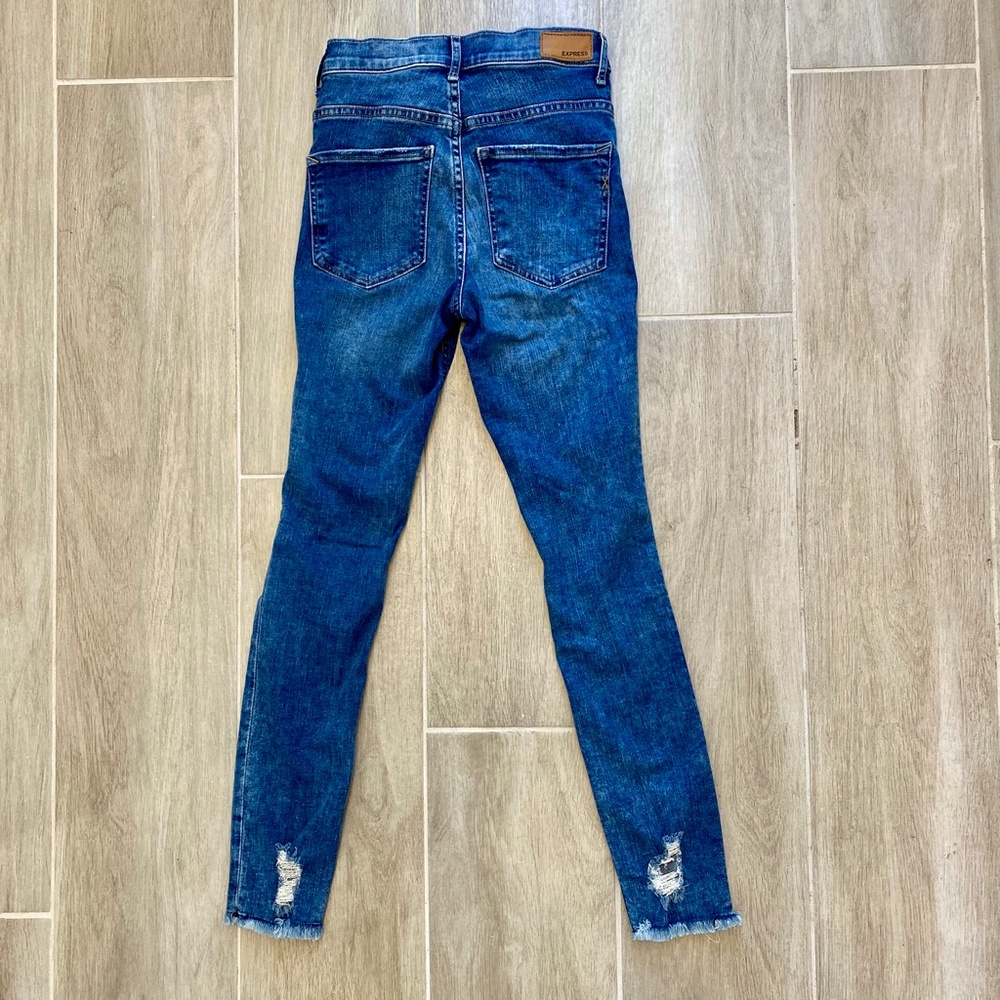 Express High Rise Distressed Jeans - Picture 7 of 8